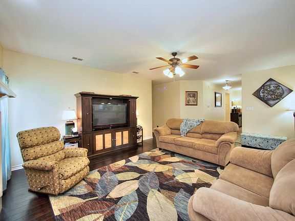 3rd image of 2309 Luzius Dr