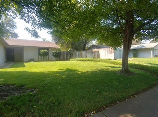 1102 Belcrest Dr, Redding, CA 96003