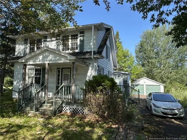 52 Chestnut St, Minto, NB E4B 3L5