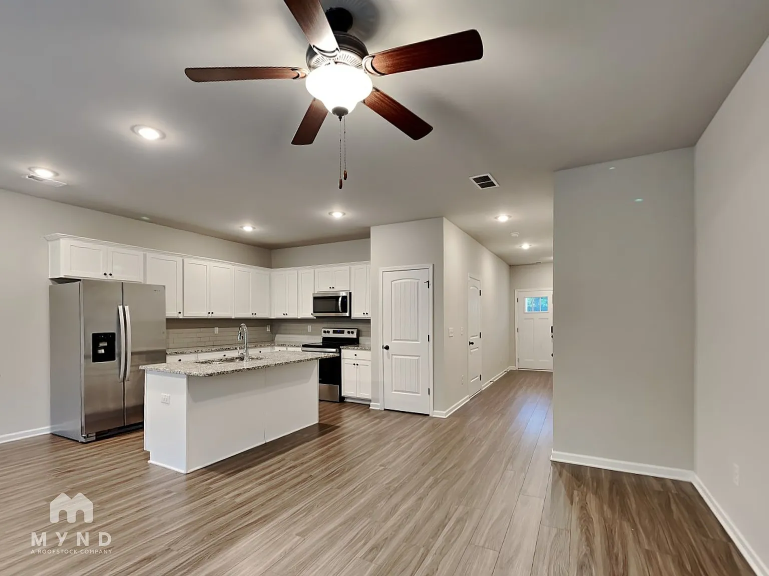 3 bed, 2.5 bath, 1555 sqft, $1,875 — Photo 4