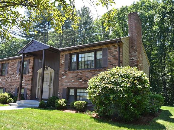 3rd image of 386 Coronation Dr