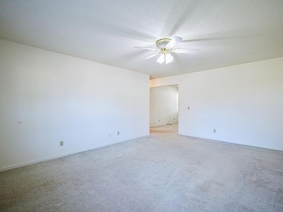 4th image of 1731 Dogwood Dr