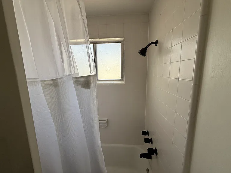 217 1/2 Sapphire Ave — Photo 11