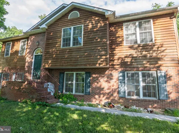 920 Doom Peak Rd, Linden, VA 22642
