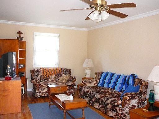 5th image of 47W966 6th St