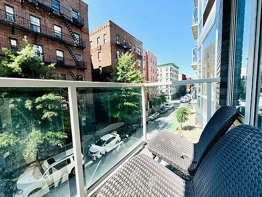 Rented by Metropolitan Property Group | media 19