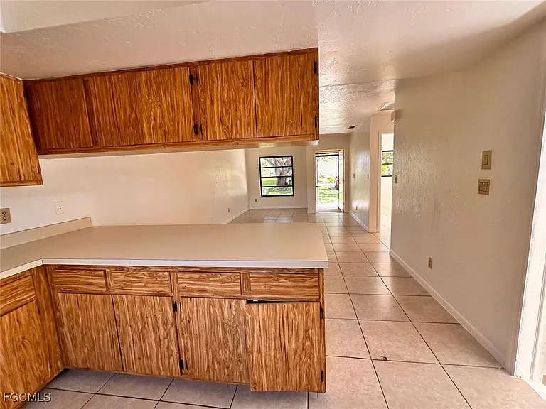 16363 Teresa Ln — Photo 7