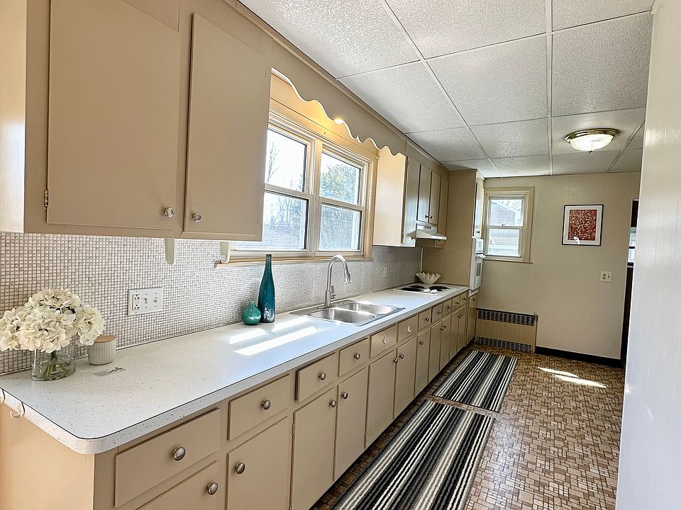 1st image of 58 Franklin St #1