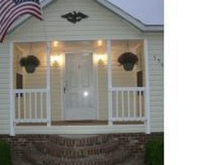 5572 Parkton Rd, Hope Mills, NC 28348