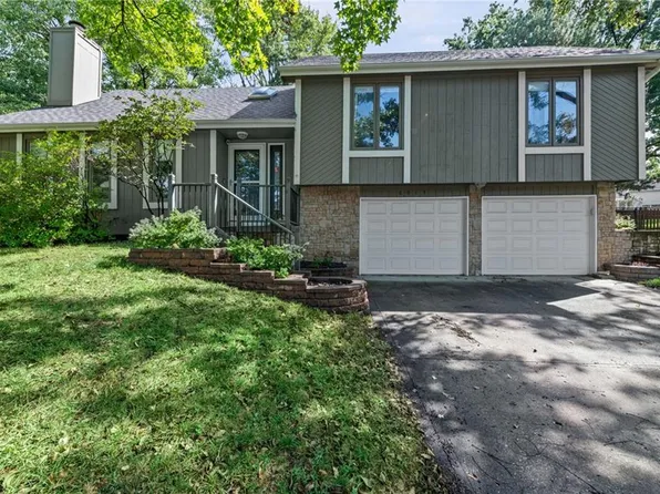 6015 Alden St, Shawnee, KS 66216