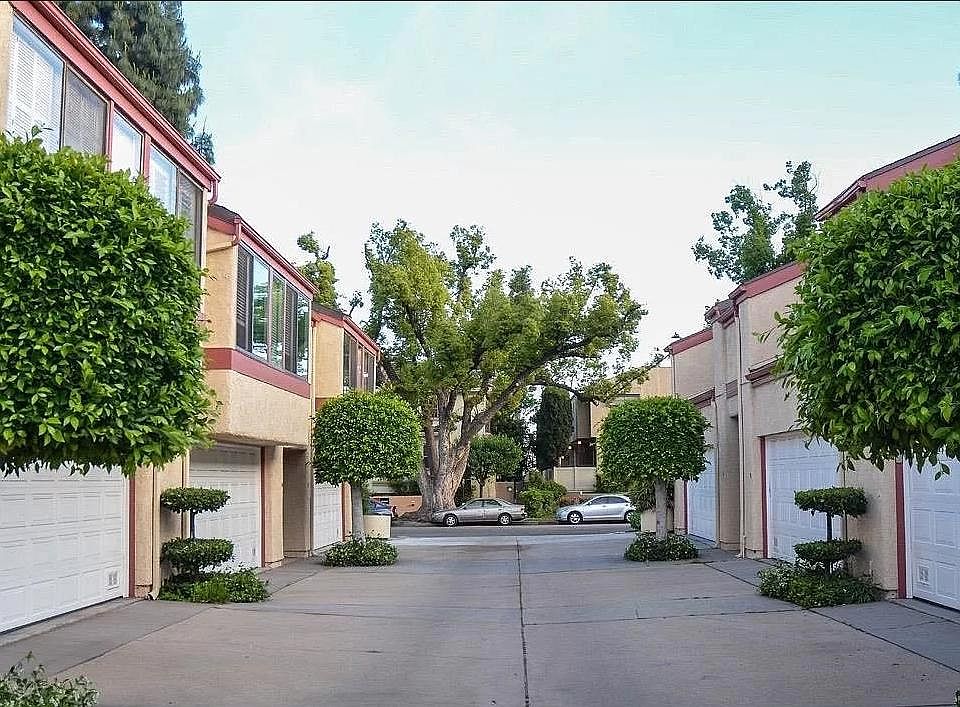 1st image of 1015 Arcadia Ave