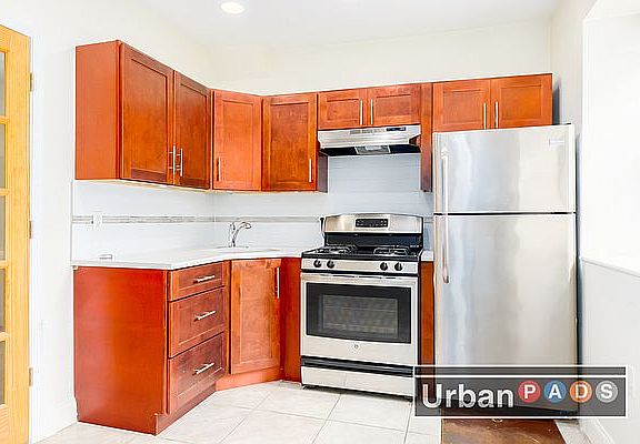 2nd image of 67 Hawthorne St #1BF