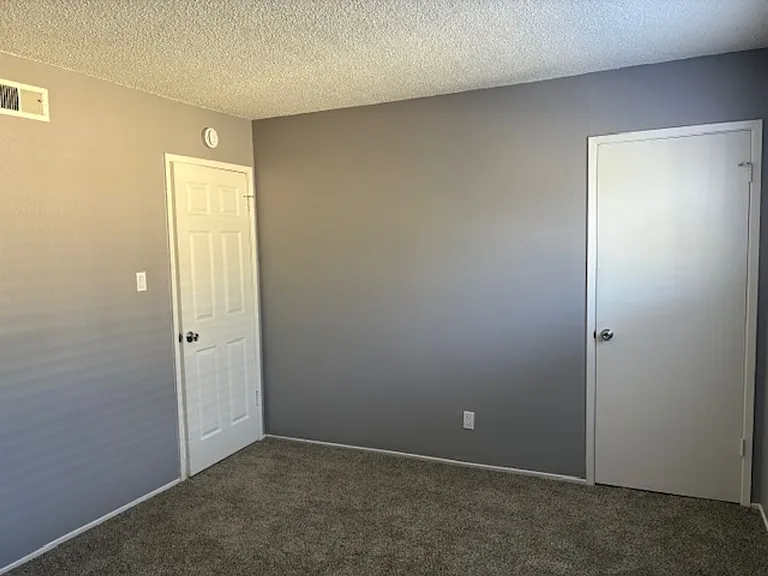 2620 C St — Photo 20