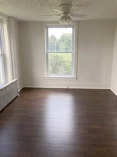 3 bed, $1,425 — Photo 3