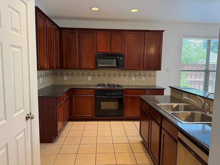 Another view of the kitchen.