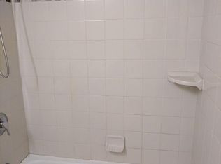 133 Gregory St APT 12, Aurora, IL 60504
