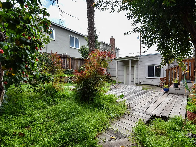 4232 Laguna Ave — Photo 17