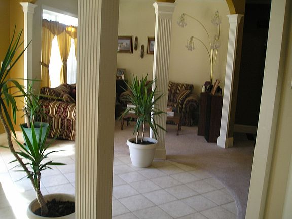 Carribean Style Foyer/Living Rm