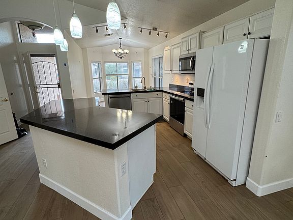 4th image of 3107 E Captain Dreyfus Ave