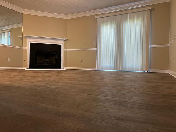 4th image of 6609 Meadow Green Cir