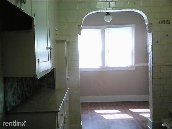 4th image of 13989 Cherrylawn St
