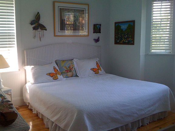 Guest bedroom upstairs
