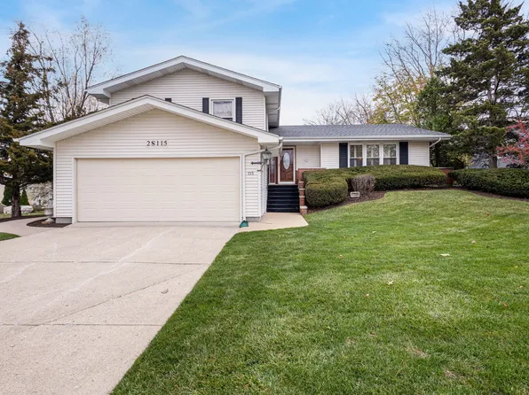 2S115 Monticello Ct, Glen Ellyn, IL 60137