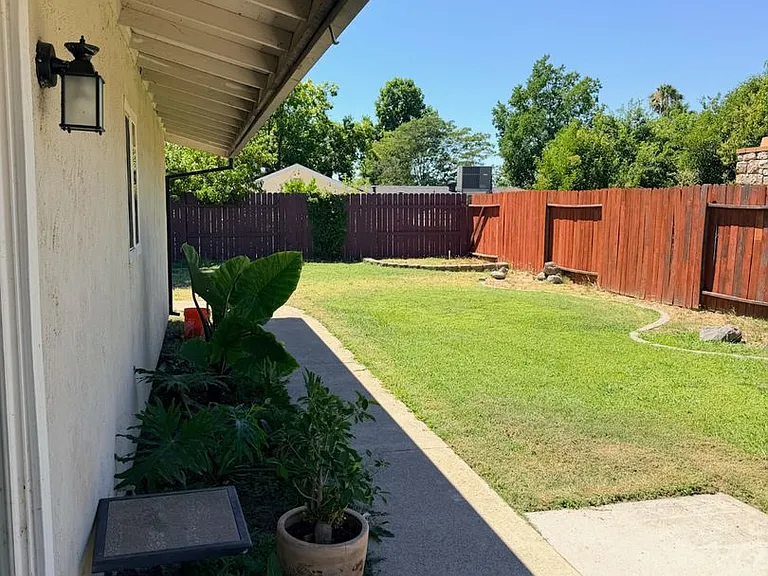 5578 Coronado Way — Photo 22