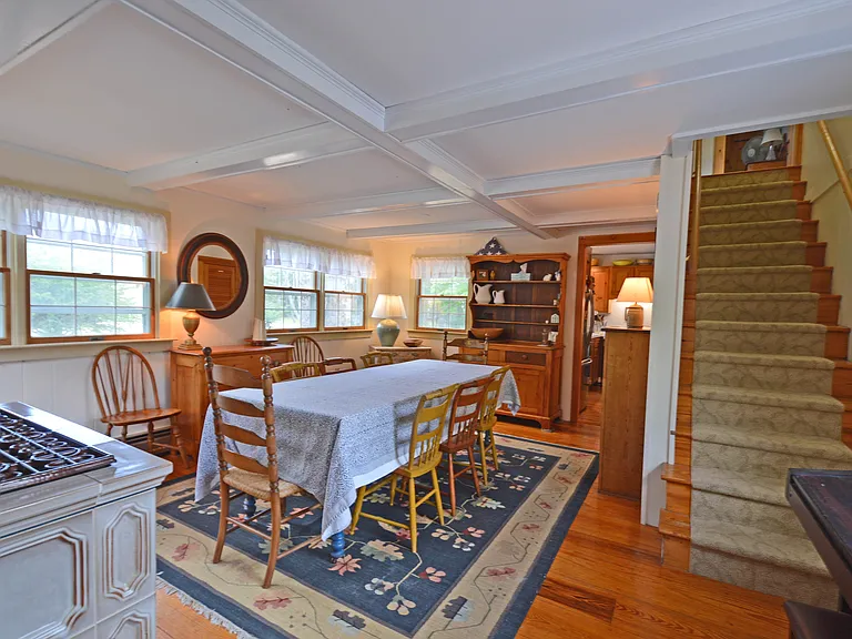 32 Wildwood Ave — Photo 10