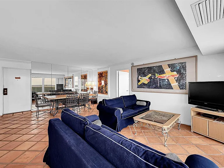 2841 N Ocean Blvd #1801 — Photo 5