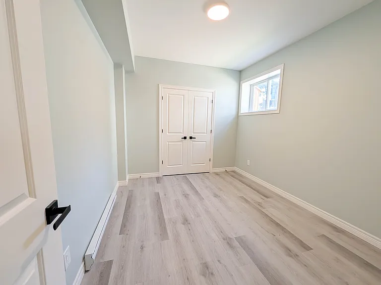 137 Saint George St #2 — Photo 11