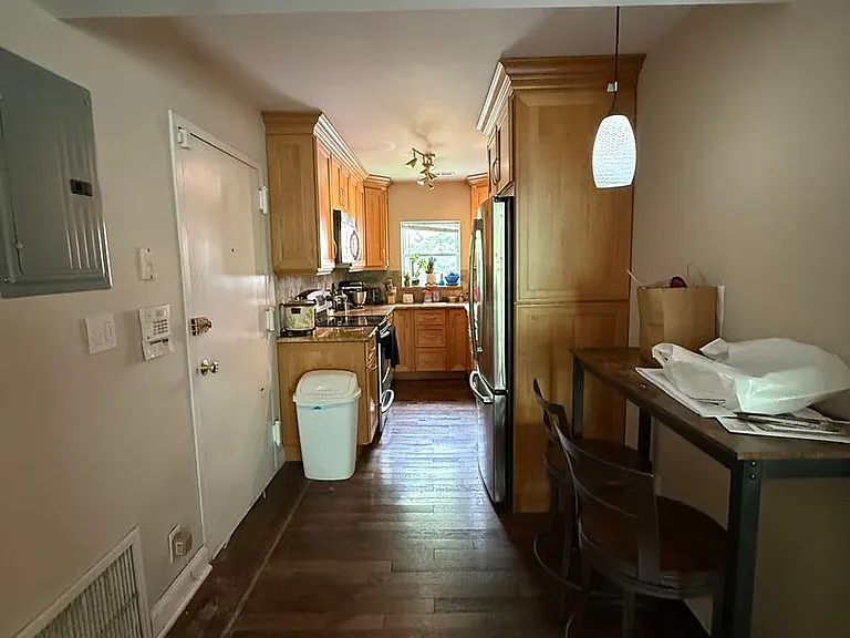 148 Newton St #2 — Photo 8