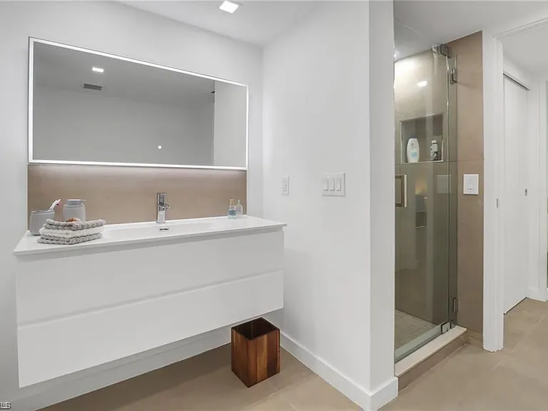 5964 Pelican Bay Blvd #434 — Photo 17