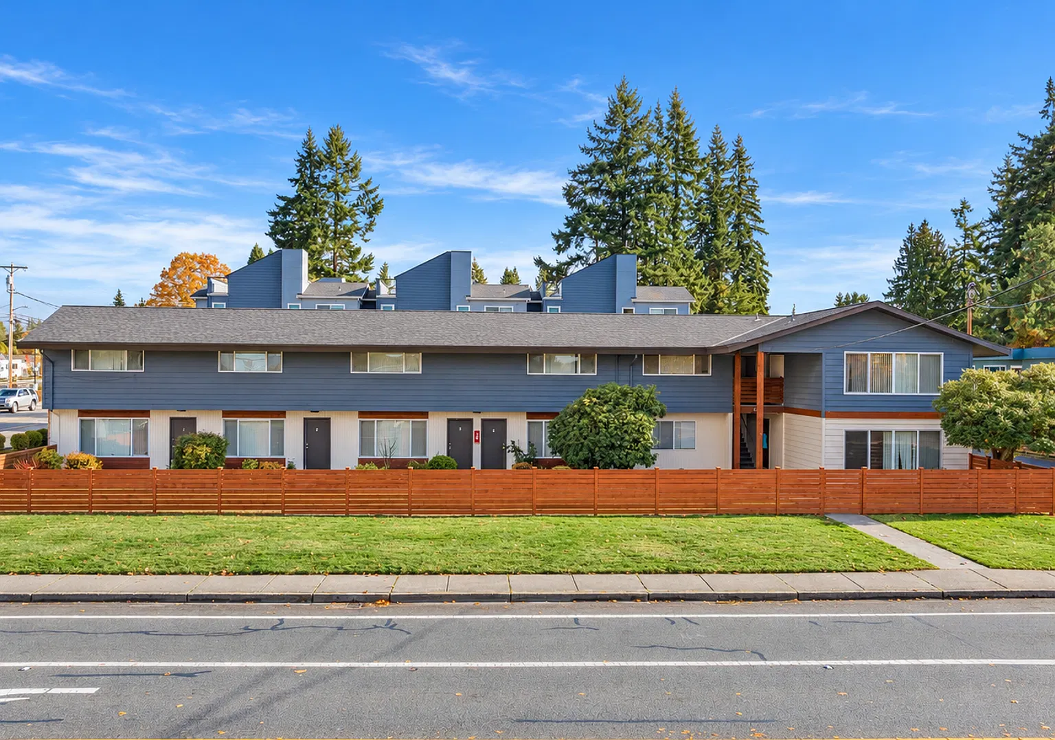 Marlowe Apartments — Photo 2