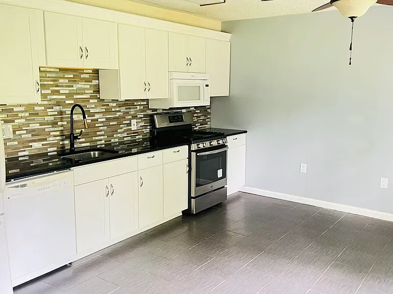 250 Ridge Pike #141B — Photo 5
