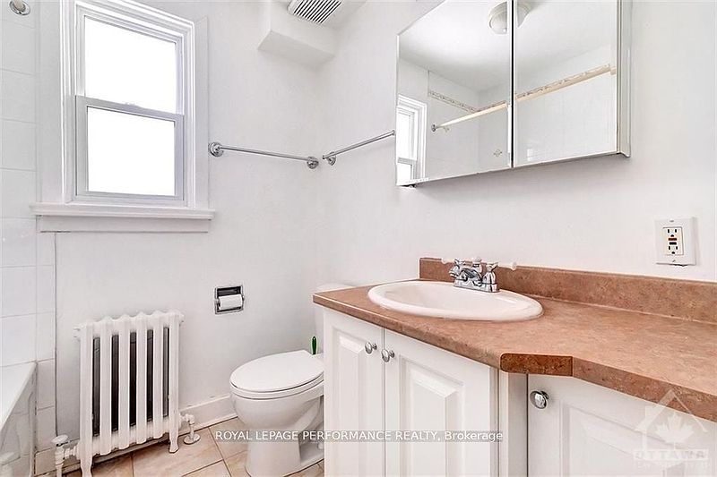 Ottawa House for rent - 4 Bedrooms — photo 10