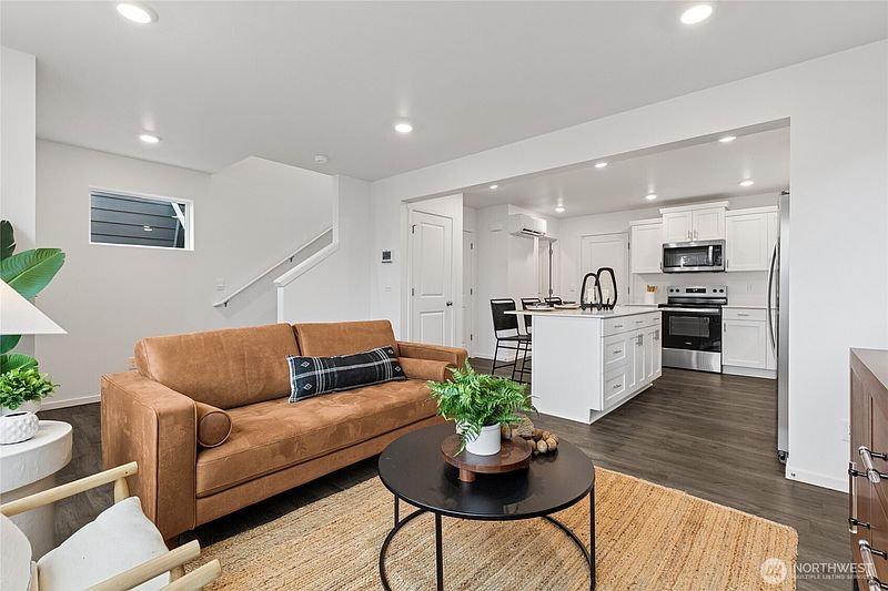 5th image of 16311 203rd Avenue E #1182