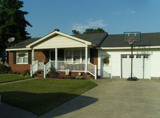 816 E 11th St, Roanoke Rapids, NC 27870