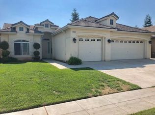5562 N Cresta Ave, Fresno, CA