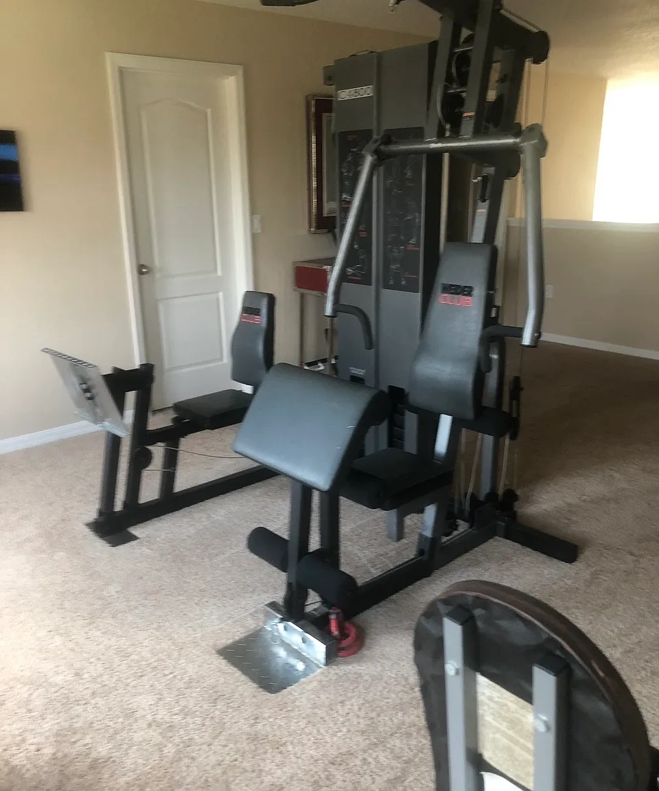 5 bed, 3900 sqft, $980 — Photo 4