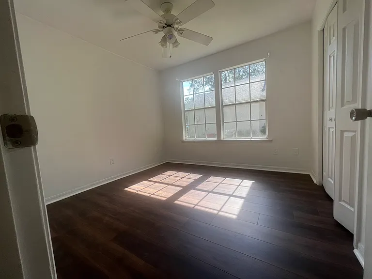 2857 SW 40th Pl — Photo 13