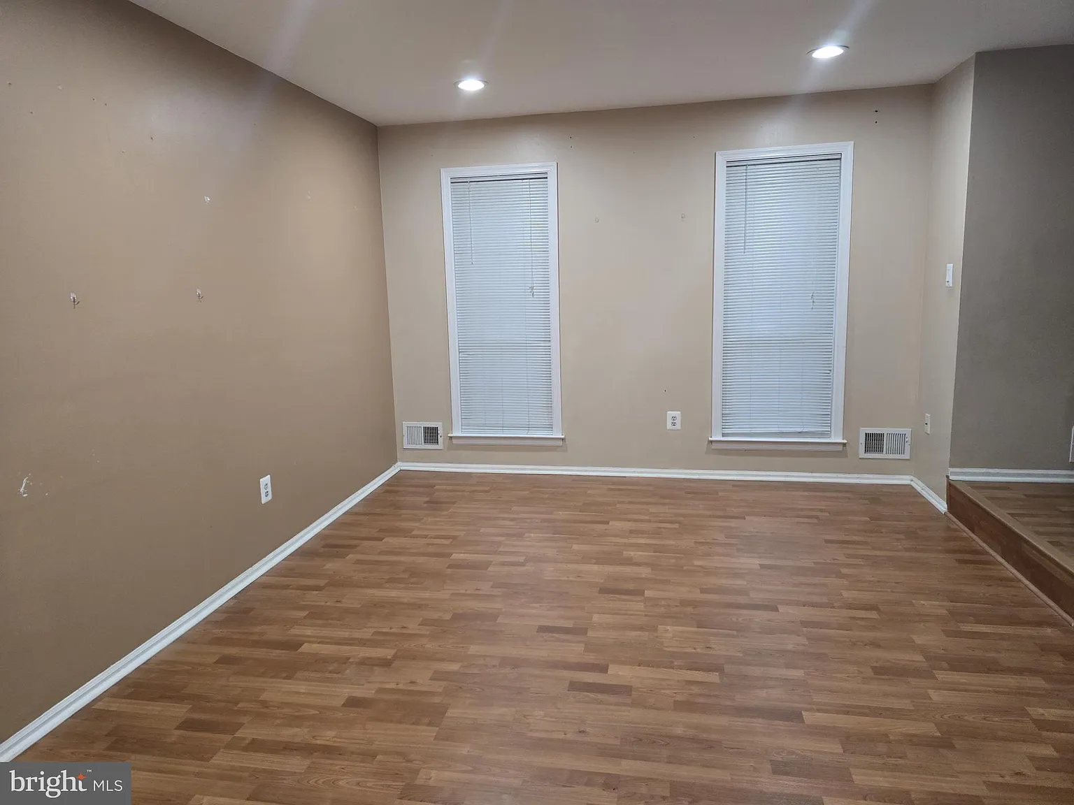 2 bed, 1.5 bath, 1192 sqft, $2,550 — Photo 2
