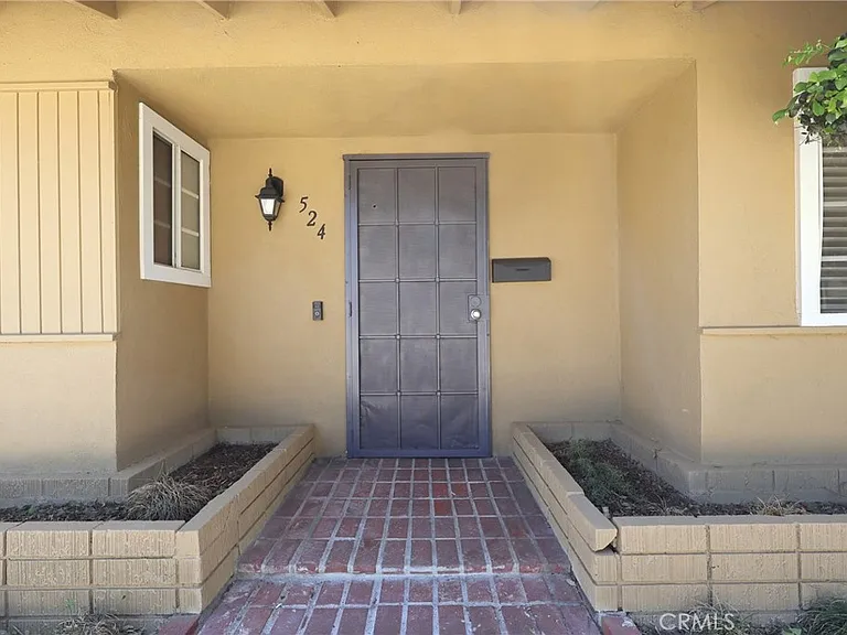 524 E Ghent St — Photo 4