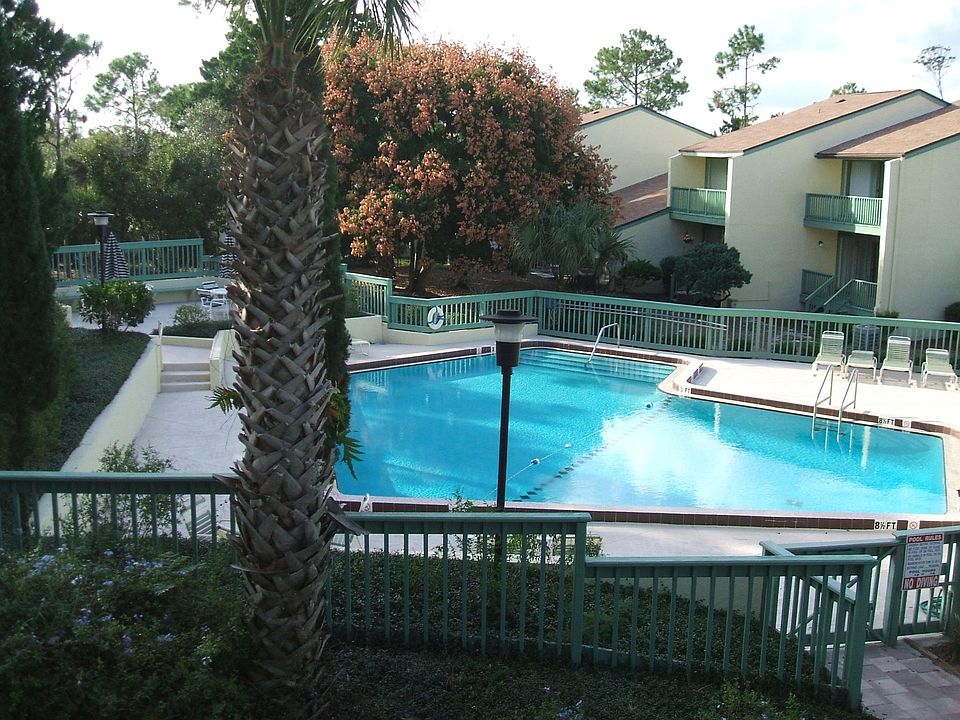 Pool view front master and Living room