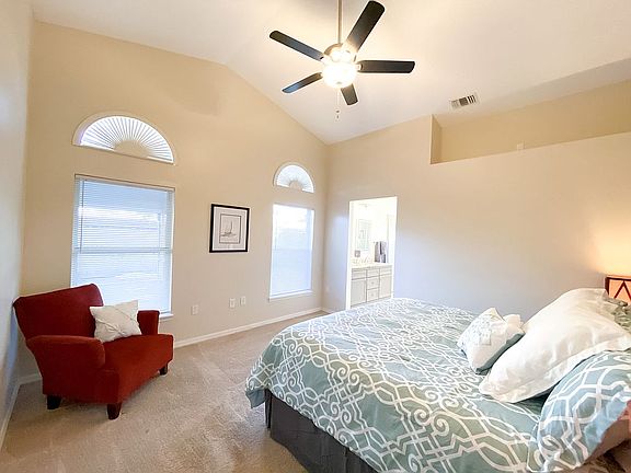 3rd image of 2970 Saint James Ln