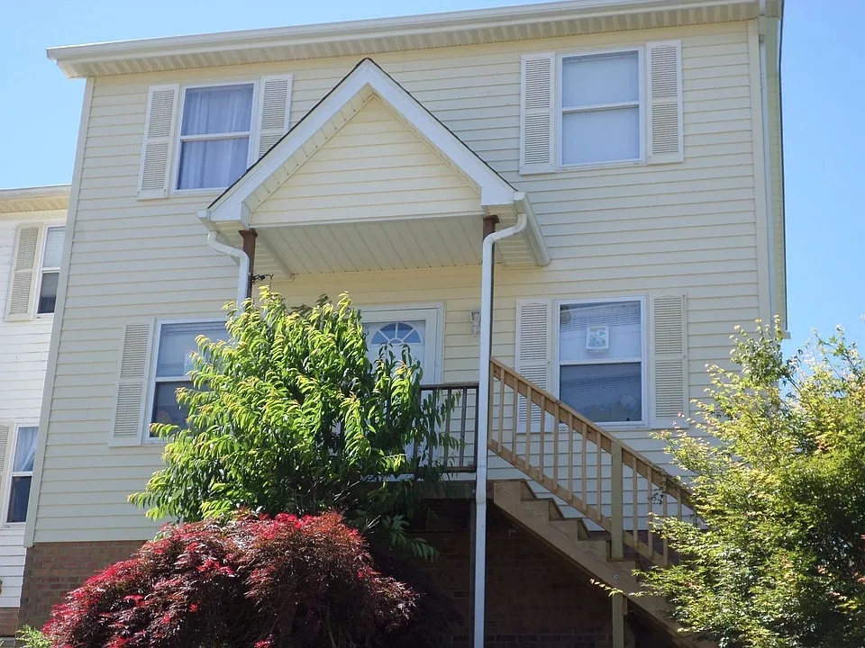 590 Tarrytown Rd