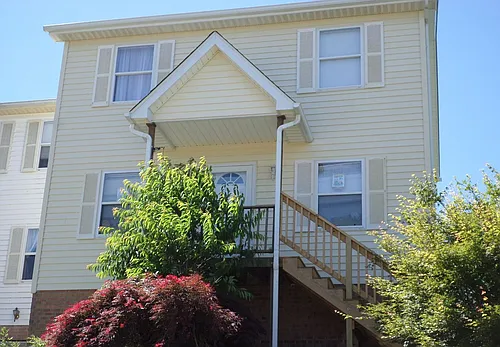 590 Tarrytown Rd Photo 1