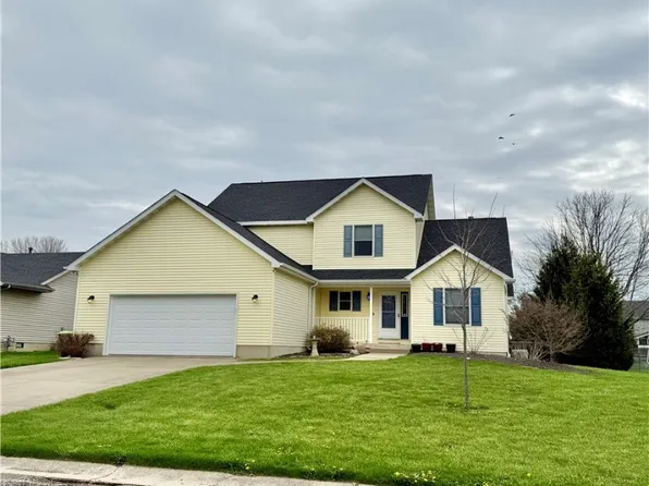 13 View Cir, Oreana, IL 62554