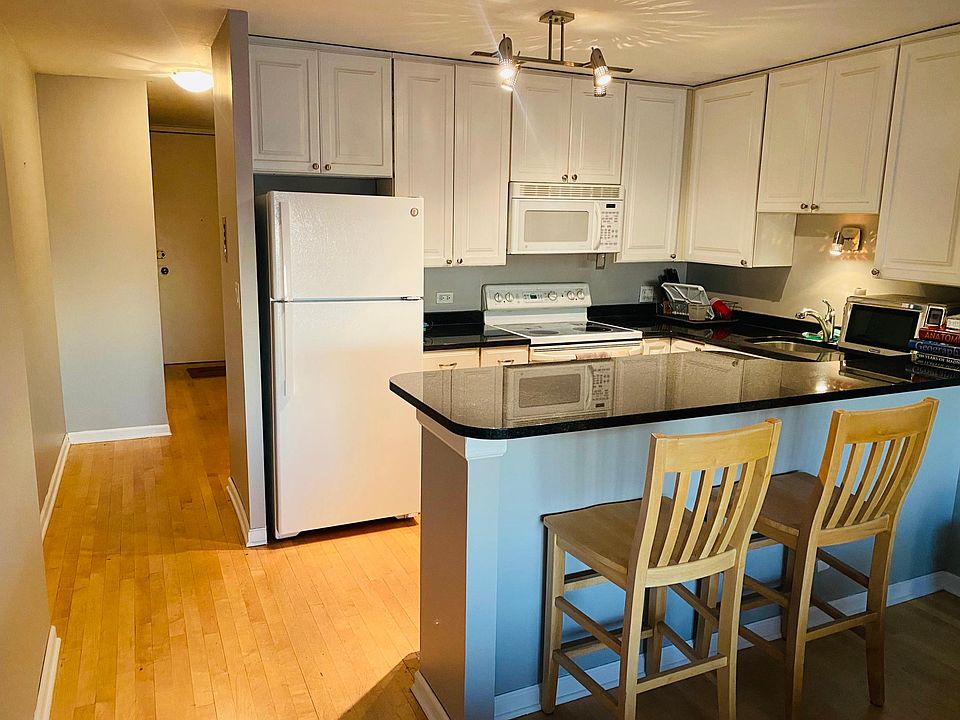 1st image of 1636 N Wells St APT 1110
