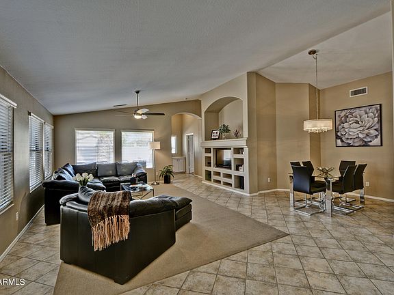 2nd image of 10396 W Tonopah Dr